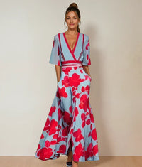 Women's Elegant Dress with Statement Sleeves and Flattering Silhouette