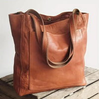 Women's Chic Modern Handbag with Elegant Structured Design